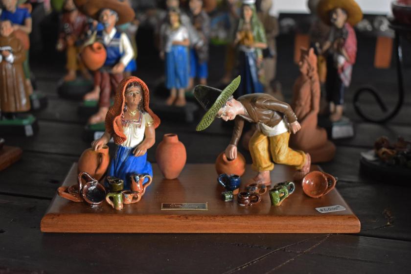 Gestora cultural del CUAAD promueve labor de mujeres artesanas durante 8M y Día Internacional del Artesano